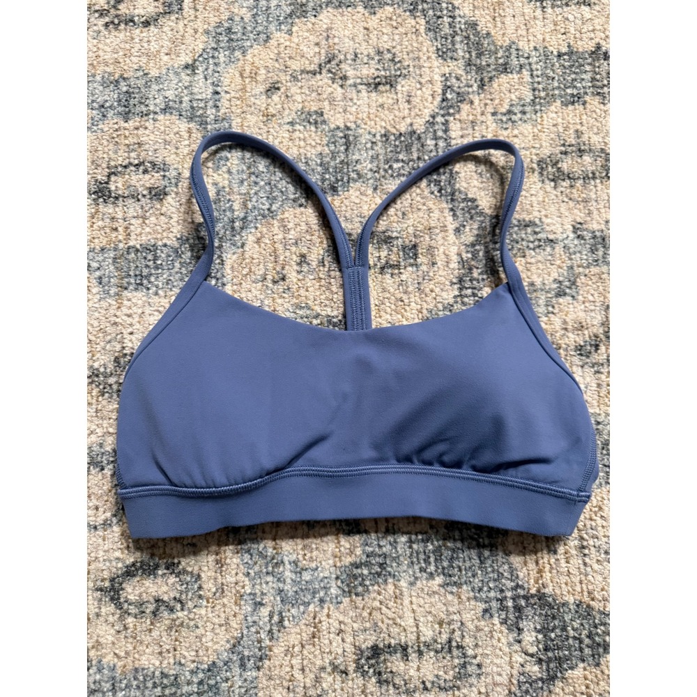 Lululemon Flow Y‎ Bra Size 6 Excellent Condition